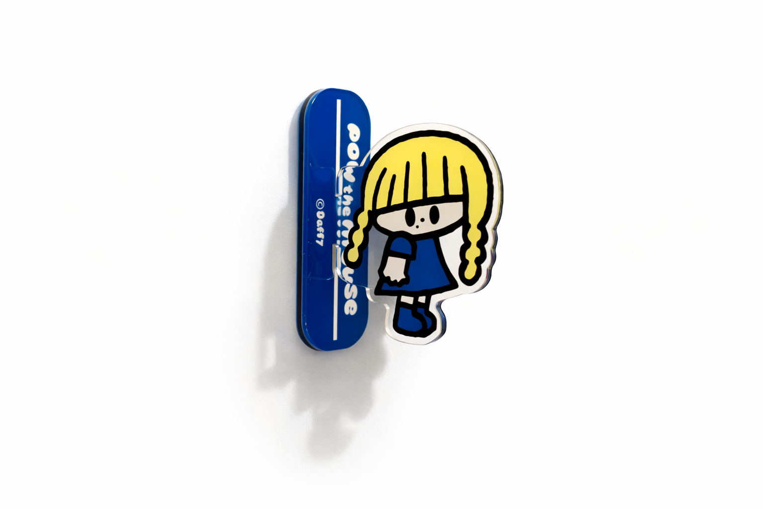 Daffy magnet girl 10cm