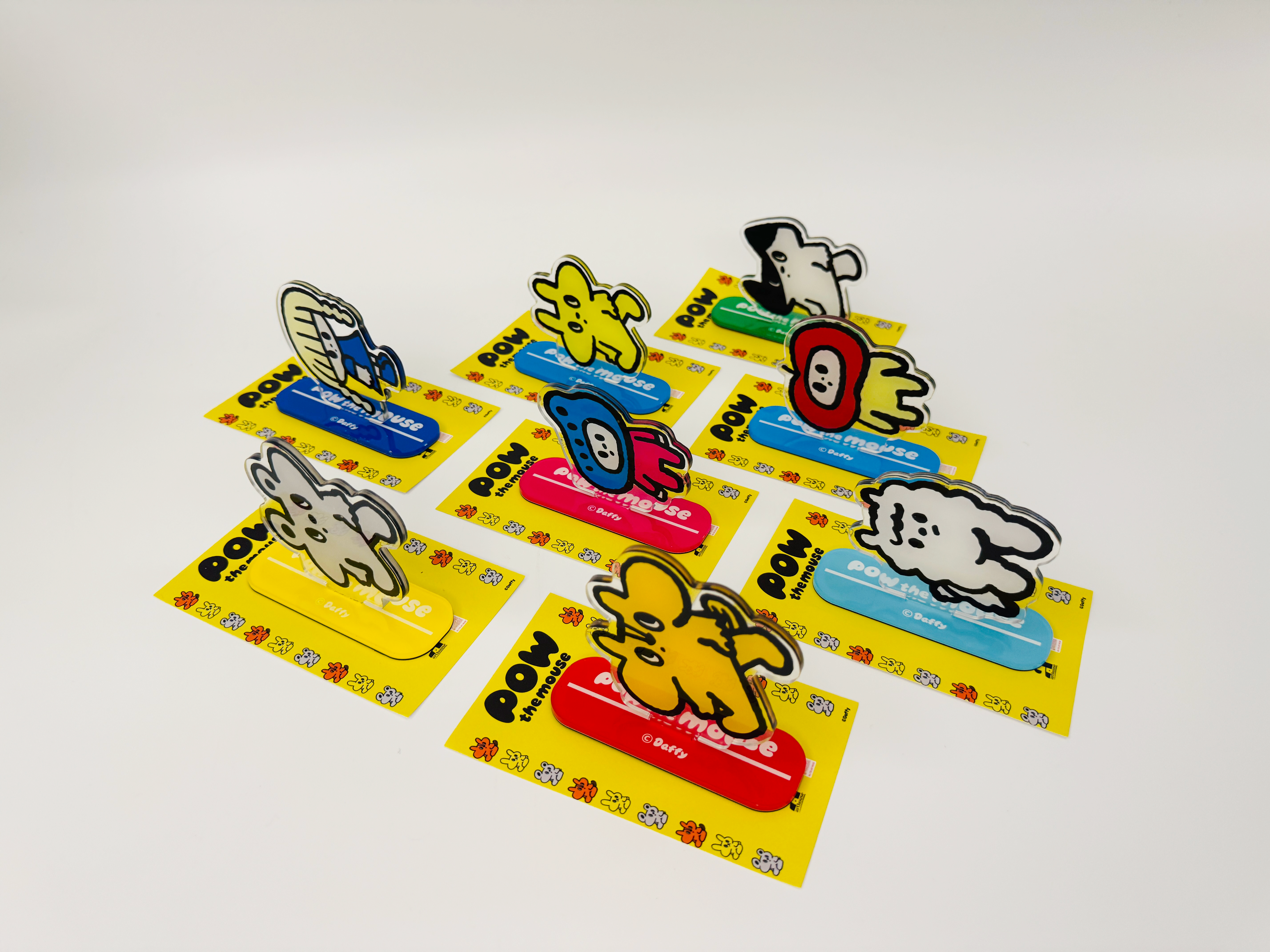 Daffy magnet girl 10cm